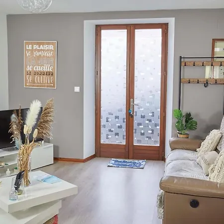 Apartament Au Pied Des Remparts Avec Place De Parking