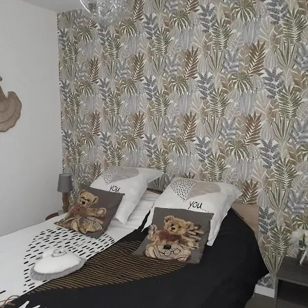 Au Pied Des Remparts Avec Place De Parking *