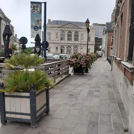 Au Pied Des Remparts Avec Place De Parking Булонь-сюр-Мер